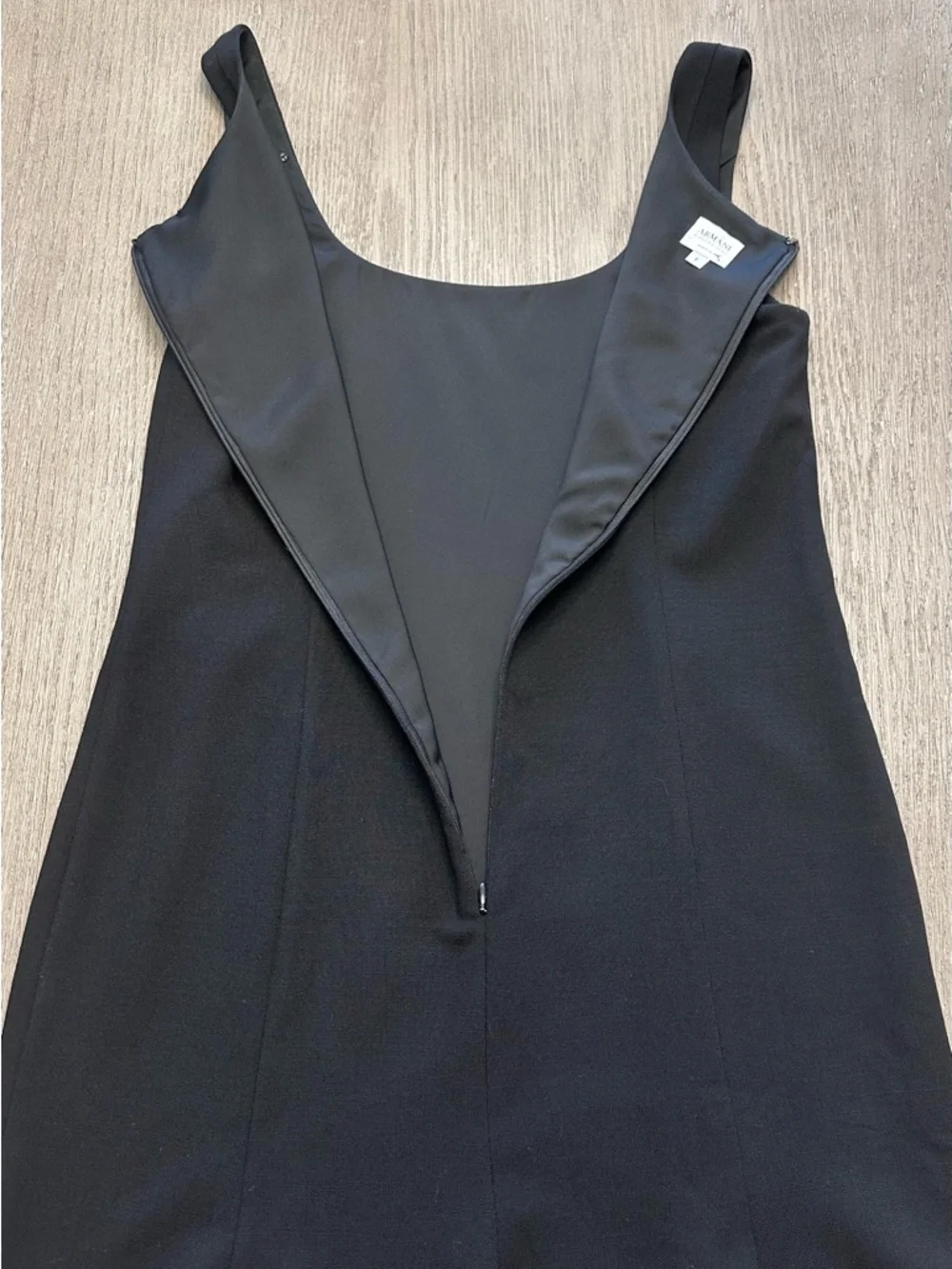 Armani Collezioni Little Black Dress Swing Hem Wool Blend Made in Italy Size 8 - Picture 4 of 9
